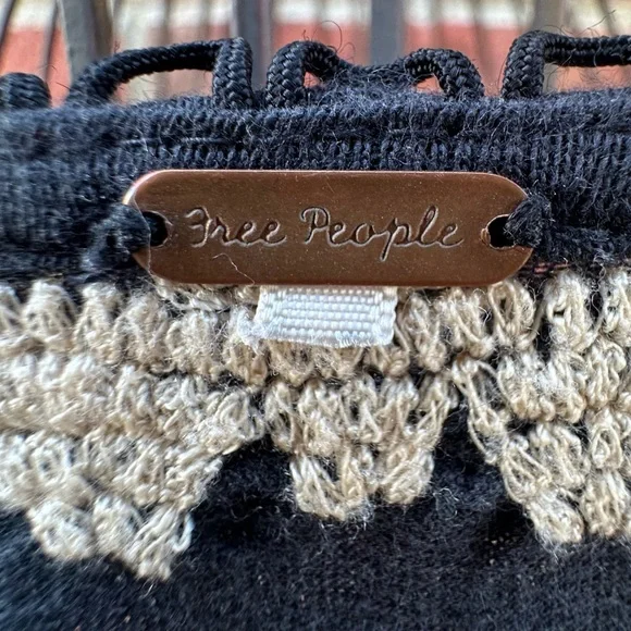 Free People Geometric Embroidery BOHO Top Drawstring Front Arts Balloon Sleeve L - Picture 3 of 17